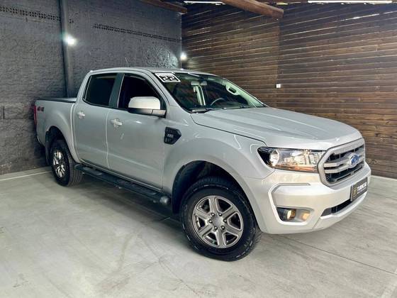 FORD RANGER 2.2 XLS 4X4 CD 16V DIESEL 4P AUTOMÁTICO